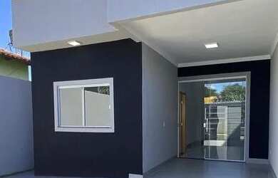 Imagem: A casa possui 3 Dormitórios, 1 Banheiro, 1 Vaga na garagem