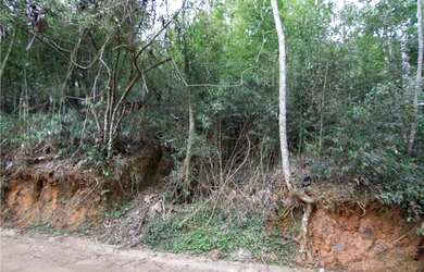 Imagem: O terreno possui 1260m² de Área e está localizado em Itaipava