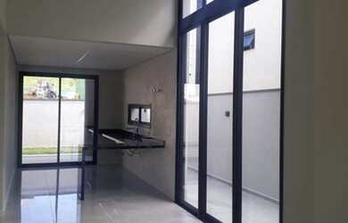 Imagem: A casa em condomínio possui 4 Dormitórios, 5 Banheiros, 4