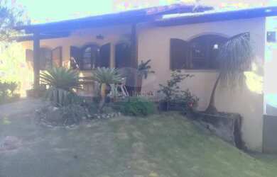 Imagem: A casa possui 5 Dormitórios, 2 Banheiros, 5 Vagas na garagem