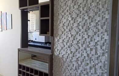 Imagem: O apartamento possui 2 Dormitórios, 1 Banheiro, 1 Vaga na garagem