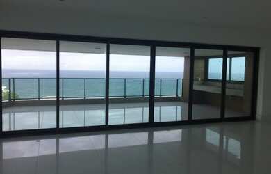 Imagem: O apartamento possui 4 Dormitórios, 5 Banheiros, 4 Vagas na