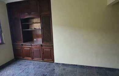 Imagem: A casa possui 3 Dormitórios, 2 Banheiros, 90m² de Área e