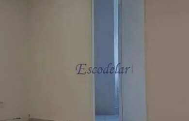 Imagem: O depósito possui 1 Vaga na garagem, 33m² de Área e está