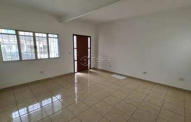 Imagem: A casa possui 2 Dormitórios, 4 Banheiros, 2 Vagas na garagem