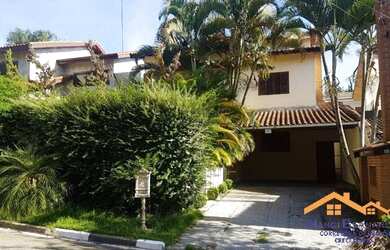 Imagem: A casa em condomínio possui 4 Dormitórios, 5 Banheiros, 4