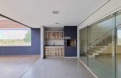 Imagem: A casa em condomínio possui 3 Dormitórios, 3 Banheiros, 2