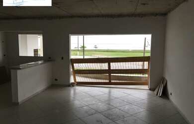 Imagem 2: Apartamento para venda frente mar no Jardim Aruan em Caraguatatuba