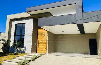 Imagem: A casa em condomínio possui 3 Dormitórios, 3 Banheiros, 3