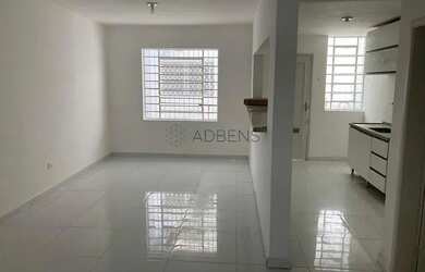 Imagem: A casa para alugar possui 2 Dormitórios, 3 Banheiros, 1 Vaga