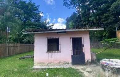 Imagem: A casa possui 1 Dormitório, 1 Banheiro e está localizado