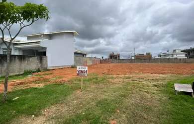 Imagem: O terreno possui 360m² de Área e está localizado em Beira