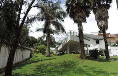 Imagem: A casa em condomínio possui 4 Dormitórios, 5 Banheiros, 5