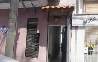 Imagem: A casa possui 2 Dormitórios, 1 Banheiro, 95m² de Área e