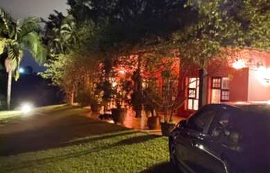 Imagem 5: Paraíso em Porto Feliz. Piscina, ChurrasqueiraeLareira