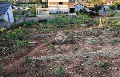 Imagem: O terreno à venda possui 420m² de Área e está localizado