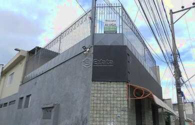 Imagem: A casa possui 2 Dormitórios, 4 Banheiros, 1 Vaga na garagem