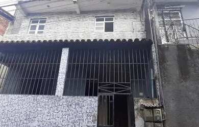 Imagem: A casa possui 2 Dormitórios, 1 Banheiro e está localizado