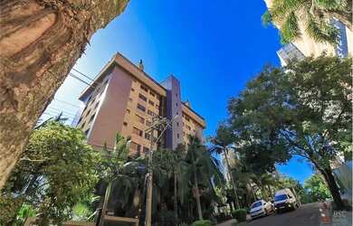 Imagem 2: Apartamento com 4 Dormitorio s localizado a no bairro Mont Serrat em Porto...