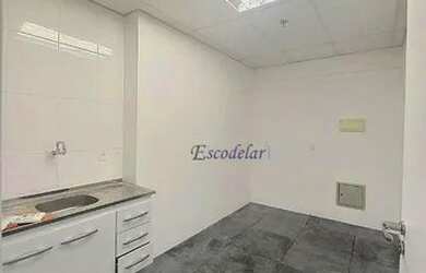 Imagem: O depósito possui 3 Vagas na garagem, 163m² de Área e está