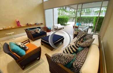 Imagem: A casa em condomínio possui 5 Dormitórios, 5 Banheiros, 5