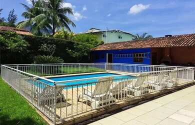 Imagem: A casa em condomínio possui 5 Dormitórios, 5 Banheiros, 5