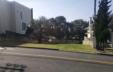 Imagem: O terreno possui 410m² de Área e está localizado em Abranches