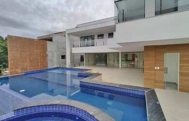 Imagem 4: Casa de condomínio sobrado para venda tem 1129 metros quadrados com 8 quartos