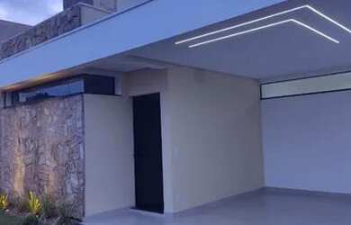 Imagem: A casa em condomínio possui 3 Dormitórios, 3 Banheiros, 2