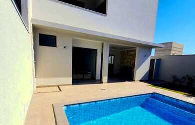 Imagem: A casa em condomínio possui 3 Dormitórios, 5 Banheiros, 4