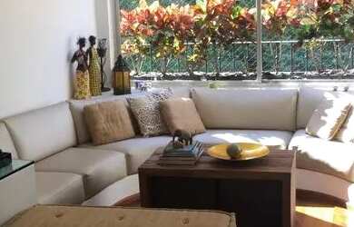 Imagem: O apartamento possui 2 Dormitórios, 2 Banheiros, 2 Vagas na