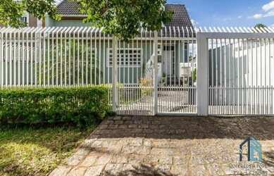 Imagem: A casa possui 5 Dormitórios, 5 Banheiros, 5 Vagas na garagem