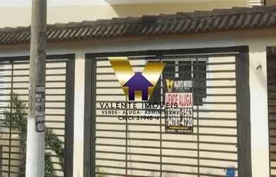 Imagem: A casa possui 3 Dormitórios, 3 Banheiros, 2 Vagas na garagem