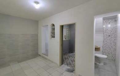 Imagem: A kitnet possui 1 Dormitório, 1 Banheiro, 30m² de Área, Área