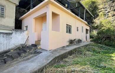 Imagem: A casa possui 3 Dormitórios, 1 Banheiro, 80m² de Área e