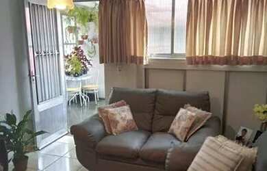 Imagem: O apartamento possui 3 Dormitórios, 1 Banheiro, 1 Vaga na garagem