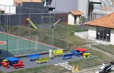 Imagem: O apartamento possui 2 Dormitórios, 1 Banheiro, 1 Vaga na garagem