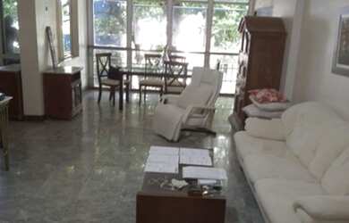 Imagem: O apartamento possui 4 Dormitórios, 4 Banheiros, 2 Vagas na