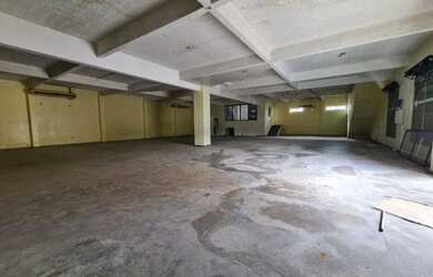 Imagem 4: Alugo Galpão com 380 m2. Imóvel novoe1m² de Área