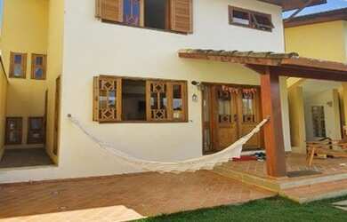 Imagem: A casa em condomínio possui 3 Dormitórios, 2 Banheiros, 2