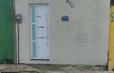 Imagem: A casa possui 3 Dormitórios, 1 Banheiro, 70m² de Área, Imóvel