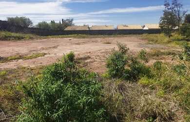 Imagem: O terreno possui 395m² de Área e está localizado em Horto