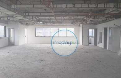 Imagem: O depósito possui 5 Vagas na garagem e 283m² de Área e está