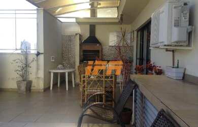 Imagem: O apartamento possui 4 Dormitórios, 3 Banheiros, 2 Vagas na