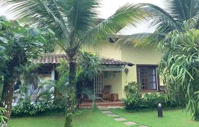 Imagem: A casa em condomínio possui 4 Dormitórios, 5 Banheiros, 3