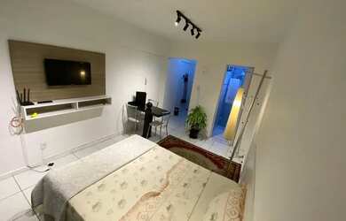 Imagem: A kitnet possui 1 Dormitório, 1 Banheiro, 1 Vaga na garagem