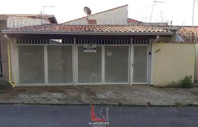 Imagem: A casa possui 3 Dormitórios, 3 Banheiros, 2 Vagas na garagem