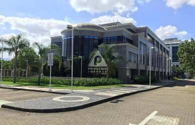 Imagem: O depósito possui 1 Vaga na garagem, 39m² de Área e está