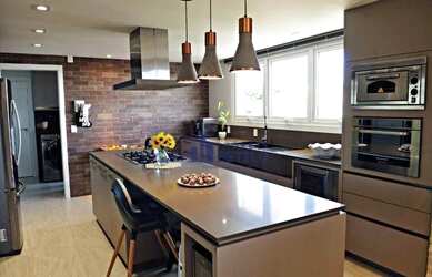 Imagem: O apartamento possui 3 Dormitórios, 5 Banheiros, 4 Vagas na