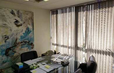 Imagem: O depósito possui 1 Vaga na garagem, 144m² de Área e está